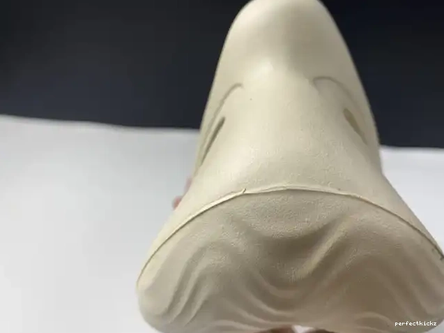 Foam RNNR FY4567 Sand Adidas Yeezy 0508